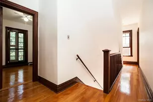 568 W 261st St, Bronx, NY 10471 - Photo 8