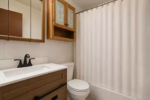 1016 Howells Rd, Bay Shore, NY 11706 - Photo 10