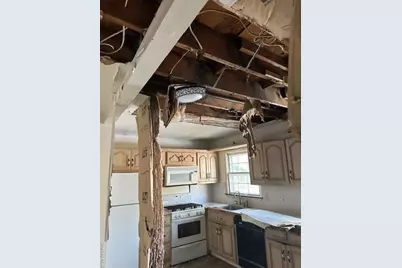 188 W Woodland Drive, Wading River, NY 11792 - Photo 14