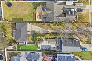 978 Little Whalneck Rd, Merrick, NY 11566 - Photo 30