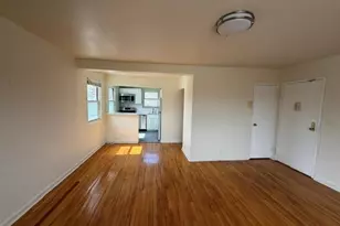 1084 Fenwood Dr, Valley Stream, NY 11580 - Photo 4