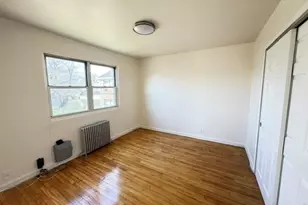 1084 Fenwood Dr, Valley Stream, NY 11580 - Photo 6