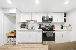 58 Vineyard Ave, Yonkers, NY 10703 - Photo 18