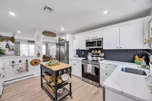 248 Newcastle Ct, Ridge, NY 11961 - Photo 4