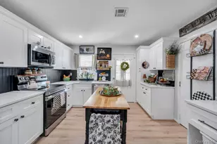 248 Newcastle Ct, Ridge, NY 11961 - Photo 6