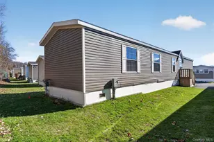 34 Windward, Stony Point, NY 10980 - Photo 2