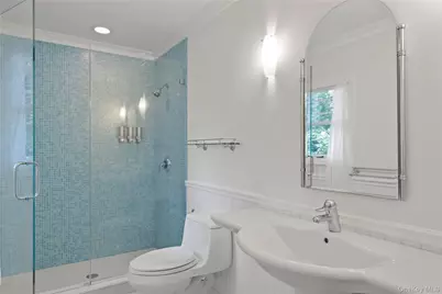 4745 N Bayview Road, Southold, NY 11971 - Photo 10