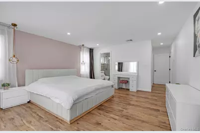 69 Candy Lane, Syosset, NY 11791 - Photo 16