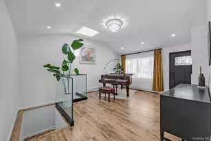 69 Candy Ln, Syosset, NY 11791 - Photo 4