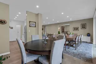 1 Kensington Gate, Great Neck, NY 11021 - Photo 12