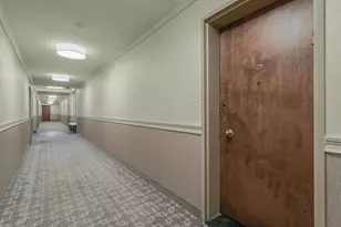 1 Kensington Gate, Great Neck, NY 11021 - Photo 4