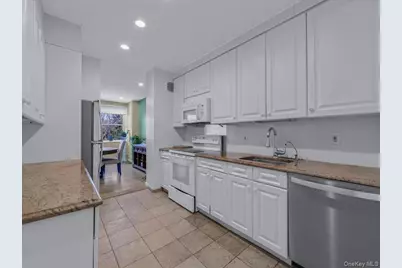 1 Kensington Gate #PH 14, Great Neck, NY 11021 - Photo 14