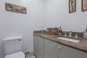 1 Kensington Gate, Great Neck, NY 11021 - Photo 16