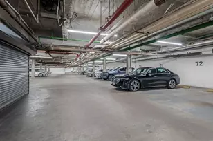 1 Kensington Gate, Great Neck, NY 11021 - Photo 30