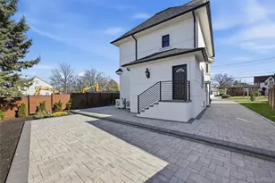 210-29 28th Ave, Bayside, NY 11360 - Photo 32