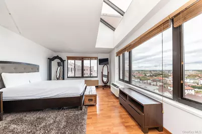 100 W Broadway #7F, Long Beach, NY 11561 - Photo 1