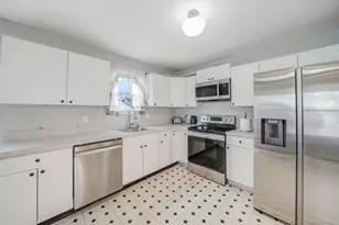 [Address not provided], Wyandanch, NY 11798 - Photo 12