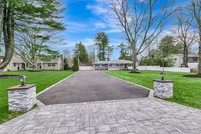 14 Ursular Court, Smithtown, NY 11787 - Photo 2