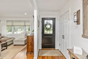 14 Ursular Ct, Smithtown, NY 11787 - Photo 8