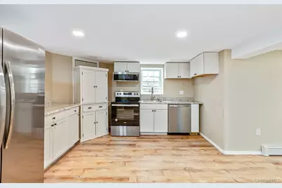 14 Ursular Court, Smithtown, NY 11787 - Photo 24