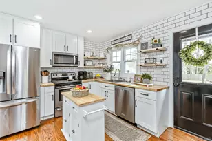 14 Ursular Ct, Smithtown, NY 11787 - Photo 18