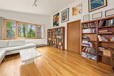 7 Lincoln Road, Great Neck, NY 11021 - Photo 6
