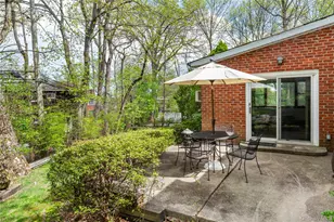 7 Lincoln Rd, Great Neck, NY 11021 - Photo 20