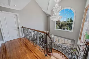 26 Grace Ln, Levittown, NY 11756 - Photo 22