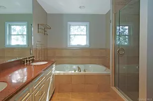 4 Manor Pl, White Plains, NY 10605 - Photo 22