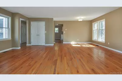 4 Manor Place, White Plains, NY 10605 - Photo 16
