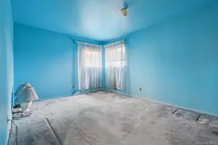 40 Bowling Ln, Deer Park, NY 11729 - Photo 14