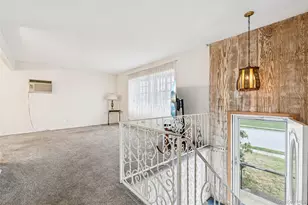 40 Bowling Ln, Deer Park, NY 11729 - Photo 2