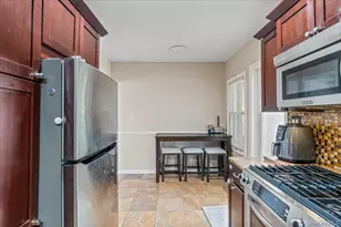 727 Henry St, Uniondale, NY 11553 - Photo 10