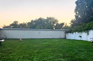 40 Terrace Cir, Great Neck, NY 11021 - Photo 14