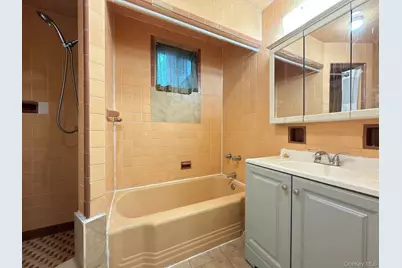 18 Bedford Avenue, Monticello, NY 12701 - Photo 14