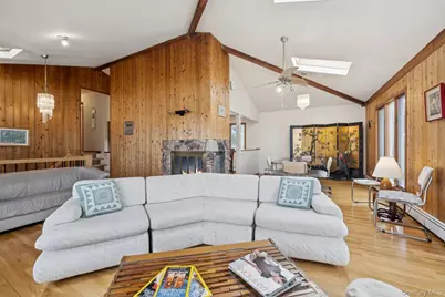 10 Harbor Road, Hampton Bays, NY 11946 - Photo 4