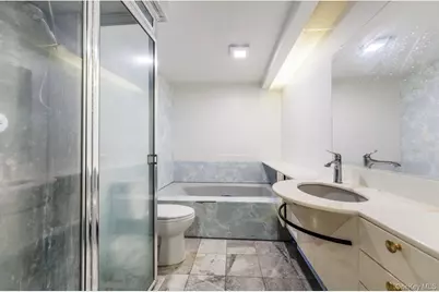 100 Great Neck Road #4D, Great Neck, NY 11021 - Photo 22