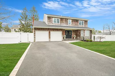 6 Crusader Lane, Nesconset, NY 11767 - Photo 2