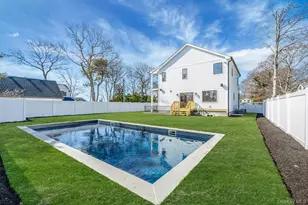 405 S Oakwood Dr, Laurel, NY 11948 - Photo 24