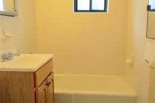 680 N Terrace Ave, Mount Vernon, NY 10552 - Photo 12