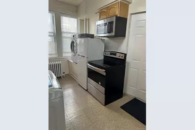 710 E 211th Street, Bronx, NY 10467 - Photo 10