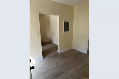 710 E 211th Street, Bronx, NY 10467 - Photo 8