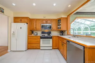 196 E Townline Rd, West Nyack, NY 10994 - Photo 10