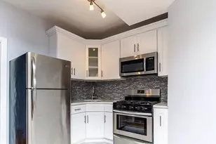 712 E 211th St, Bronx, NY 10467 - Photo 14