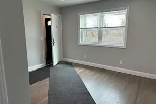 99 N Railroad Ave, Babylon, NY 11702 - Photo 2