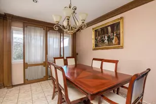 42 Netto Ln, Plainview, NY 11803 - Photo 6