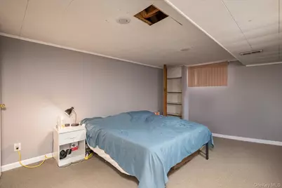 42 Netto Lane, Plainview, NY 11803 - Photo 16