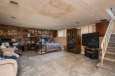 42 Netto Lane, Plainview, NY 11803 - Photo 14