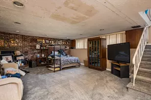 42 Netto Ln, Plainview, NY 11803 - Photo 14