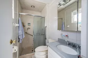 42 Netto Ln, Plainview, NY 11803 - Photo 8